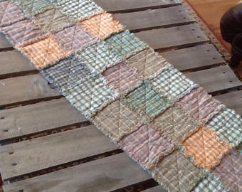 No. 51 Homespun Rag Tablerunner