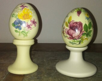 Porcelain eggs. Immaculate. Beautiful floral prints.