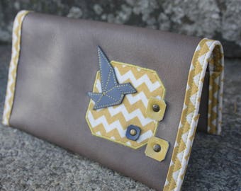 Jules, checkbook holder in taupe brown leather