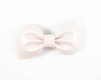 Brooke bow || Pearl