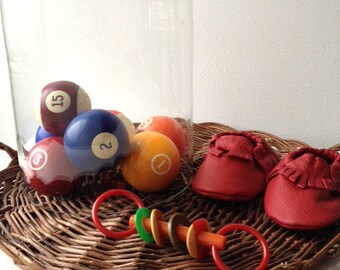 Vintage pool/billiard balls primary colors decor kitsch decor vignette antique games game pieces boys nursery set