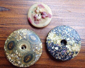 Lot of 3 Vintage Composition Buttons-Molded-Glitter