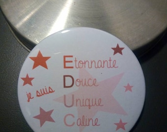 Badge "ÉDUC" 59 mm to offer c pink pale