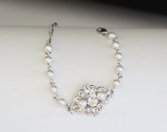 White Pearl Bracelet Bridal Bracelet Swarovski Pearl and Crystals Vintage style Bracelet Wedding Jewelry LEILA