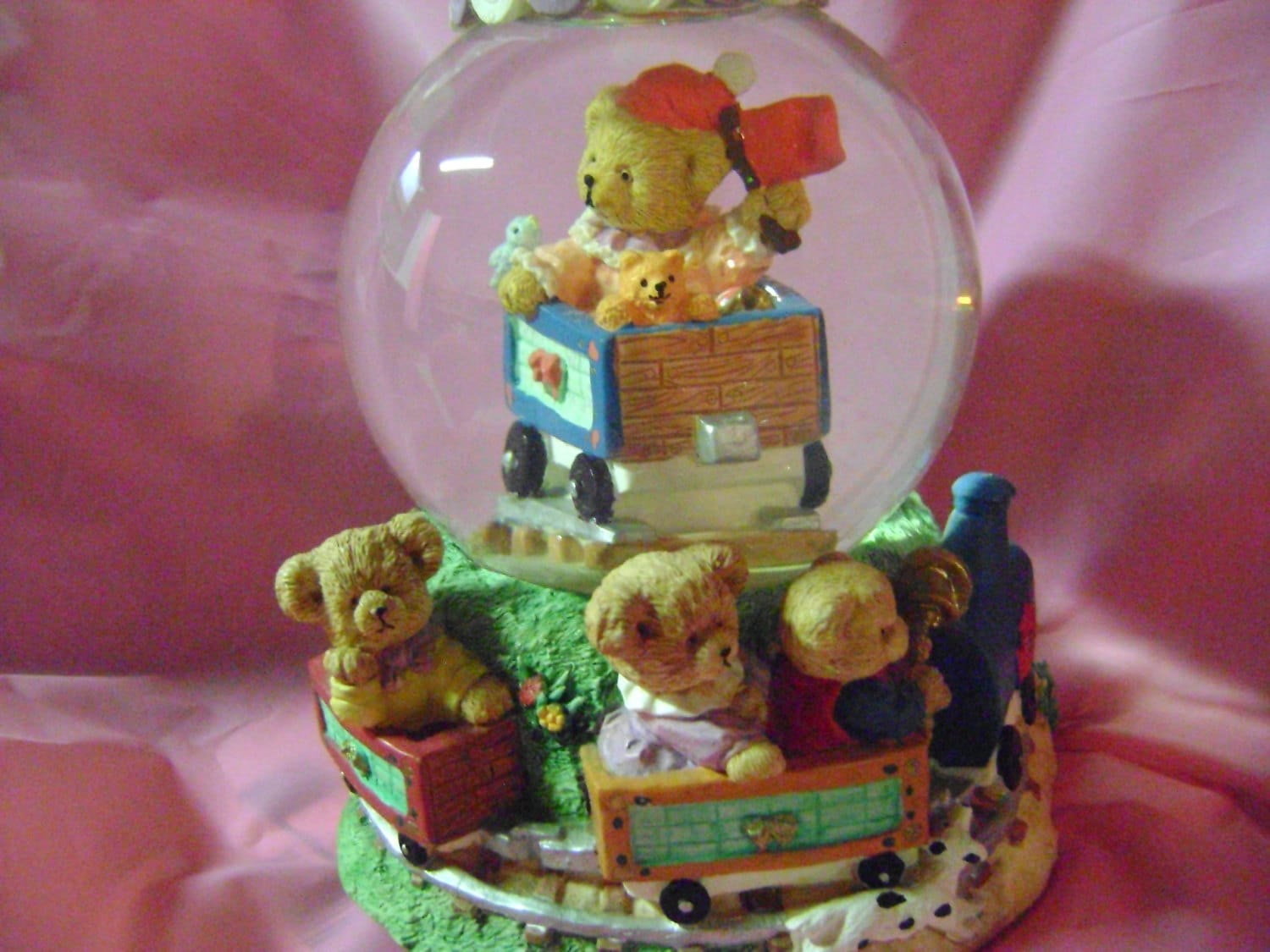 Snow Globe Music Box Teddy Bear Resin Beautiful Colors