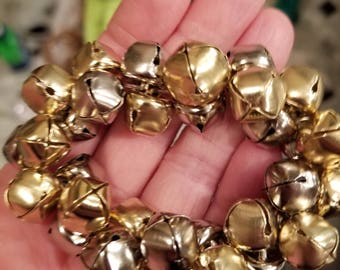 Silver and gold jingle bell bracelet,Jingle bells bracelet,stretch bracelet,sleigh bells bracelet,Christmas bracelet
