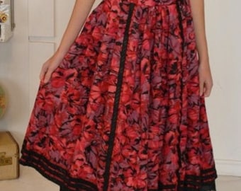 German trachten skirt . watercolor roses skirt . german folk skirt . Helene Strasser . wool folk skirt . Oktoberfest skirt . folk skirt