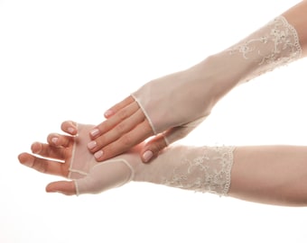 Wedding Mittens Bridal Mittens Lace Mittens Lace Wedding Gloves Lace Bridal Gloves Fingerless Gloves Lace Gloves Mesh Gloves Ivory Gloves