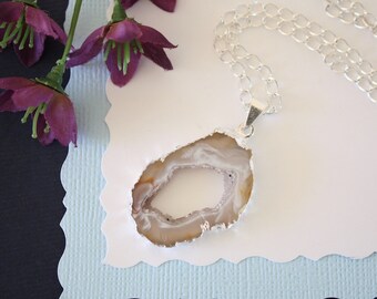 Geode Necklace Silver, Crystal Necklace, Geode Agate Slice, Boho Jewelry, Druzy Pendant, Vegan, Silk Jewelry, Natural Geode, GS43