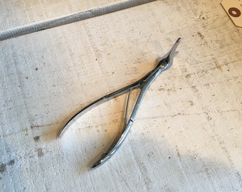 Vintage nose speculum medical instrument