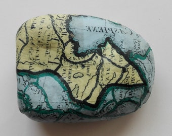 PAPERWEIGHT map, gift for travelers