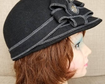Vintage Women's Charcoal Felt Hat