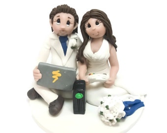 Custom cake topper, Gamer's wedding cake topper, Bride and Groom cake topper, Mr and Mrs cake topper, personalized cake topper