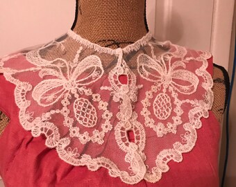 Vintage Lace Collar Made in USA