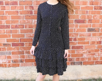 Vintage 1980s / 1990s Black and White Triangle Print Geometric Tiered / Ruffle Drop Waist Fit and Flare Button Up Dress With Lace Bib Collar