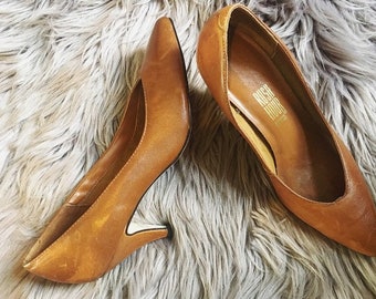 Vintage Leather Pumps / 80s Leather High Heels / Camel Color Leather Rush Hour Pumps