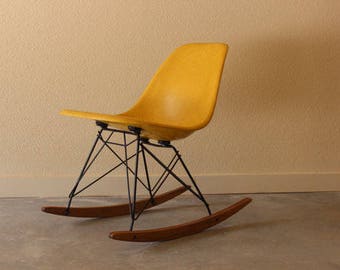 Eames for Herman Miller Fiberglass Small Rocking Side Chair Yellow Light Ochre RSR