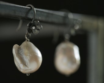Oxidised sterling silver with genuine pearl