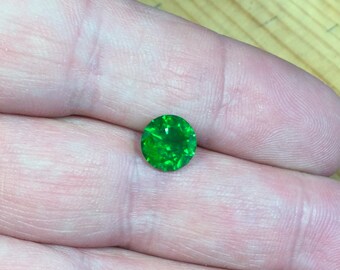 Demantoid 2,2 ct., D-8,01mm