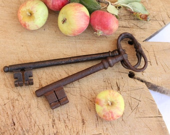 French vintage keys - set of two