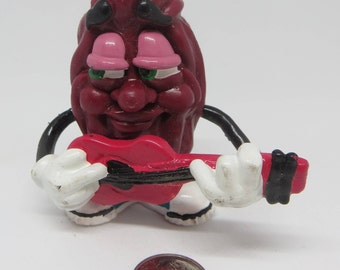 Vintage Guitar-playing California Raisin figurine - Heard it thru the Grapevine