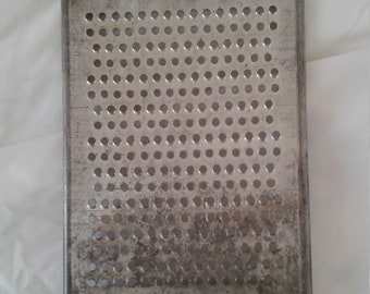 Vintage 30s Metal Food Grater