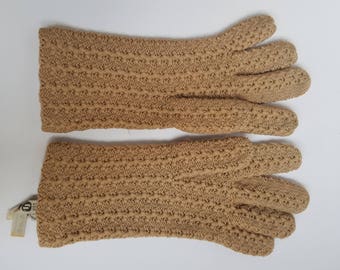Vintage Women's Natural 100% Virgin Wool Knitted Gloves Made in Switzerland for Lord and Taylor