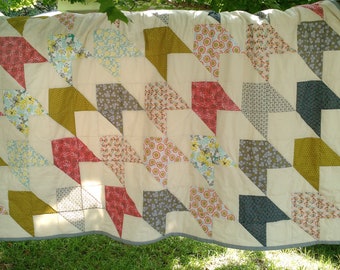 Kiwi and Strawberries Arrow Quilt