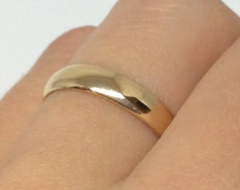14k Yellow Gold Wedding Band