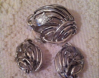 Vintage Claudette Brooch/Earring Set