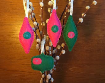 Retro vintage mid century style atomic felt baubles | Festive Holiday | Gift | Stocking filler | Christmas tree decoration | Ornament | Xmas