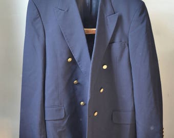 Vintage DEANSGATE WORSTED Double Breasted Navy Blue Blazer Sport Coat Brass Buttons 6x1 Size 46 L Long