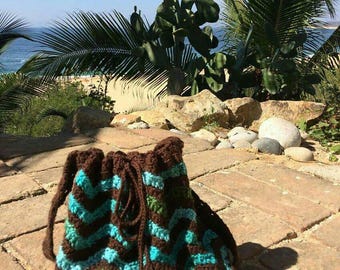 Chevron hobo bag, crochet