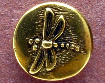 Single Dragonfly Button - B919