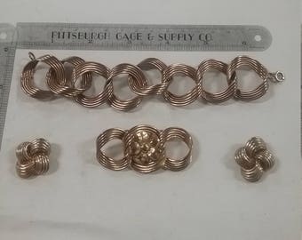 Vintage goldtone jewelry set