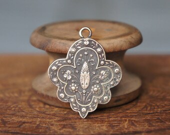 Vintage French Brass Stamping/Antique Style/Decorative/Floral/Nature/French Findings