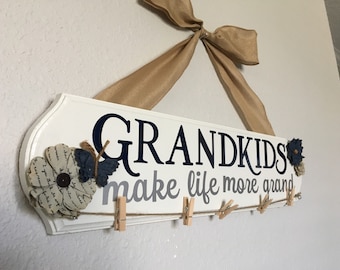 Grandkids make life grand | grandma gift| gift for mom |Grandkids sign| Grandparent gift | grandmother gift | grandma frame