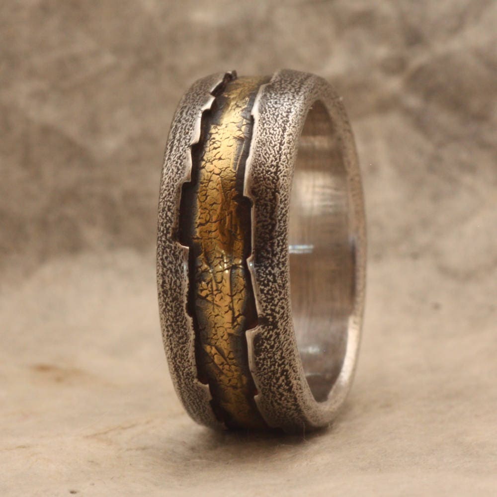 rustic wedding band for men. 18K gold and silver