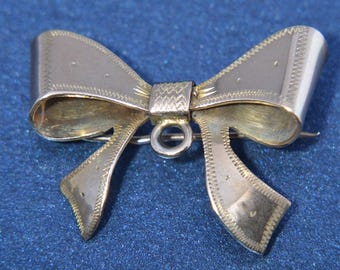 9ct Rose Gold 1950's Bow Brooch (490r)