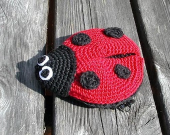 Ladybug coin purse PDF crochet pattern