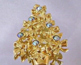 BIG SALE Vintage Christmas Tree Brooch Avon. Gold Bows and Aurora Borealis AB Rhinestones