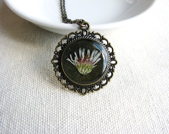 Daisy Necklace Pressed Flower Botanical Jewelry Resin White Nature Inspired Garden Gift Bridal Jewelry Minimalist