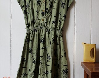 Vintage 1980's olive green floral dress - Medium