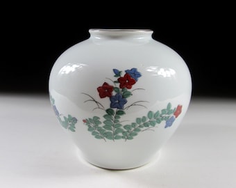 Small Arita-ware Vase with Bellflower Design