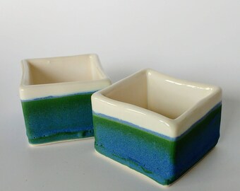 Set of two ramekins square British Racing Green