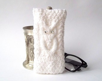 Snow White Owl Glasses Case. Eyeglasses Case. Sunglasses Case. Eyeglasses Holder. Sunglasses Holder. Knit Glasses Case.