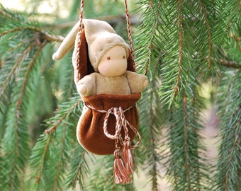 Small Waldorf doll in a pouch, Waldorf Pocket doll, Waldorf baby doll, Waldorf toy, Steiner doll, Dolls Waldorf, Dolls in the bag, Tiny doll