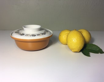 Poole Pottery small casserole dish in the desert song pattern