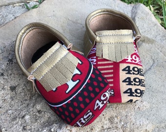 San Francisco 49ers Baby Shoes Moccasins - Handmade Moccs // Baby Moccs // Football Moccasins // TEXAS MOCCS // Baby Moccasins