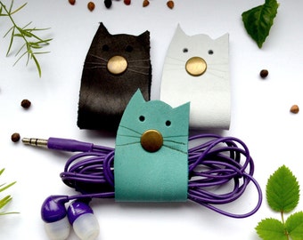 Cord organizers, cat Cord holder, cord organizer, earbud holder, cat face cord holder, cat lover gift earphone organizer headphone holder